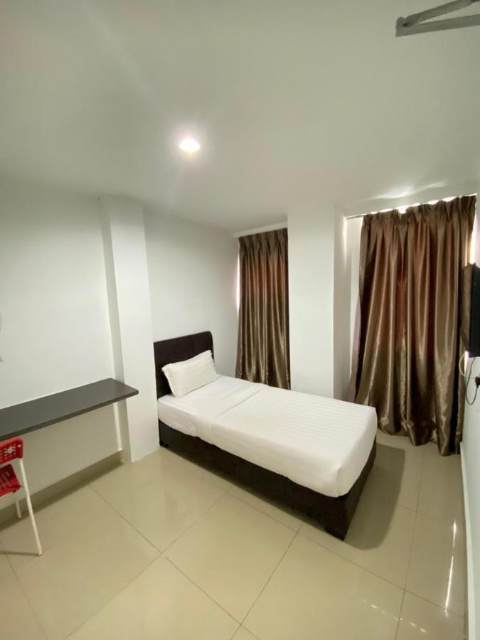 Hotel Zamburger Kota Damansara Εξωτερικό φωτογραφία